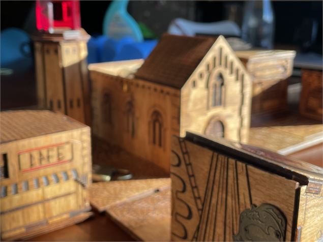 Lockiin Inscape Game : Le Village de Lucia & Le Grimoire de Lucia_Samoëns - Lockiin