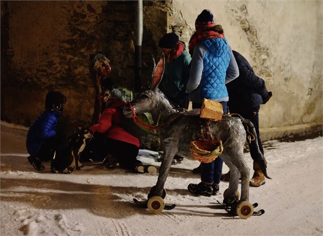 Les aventures de l'âne Antoine en Haute-Maurienne : visite-jeu groupe scolaires_Chambéry - © Sandrin