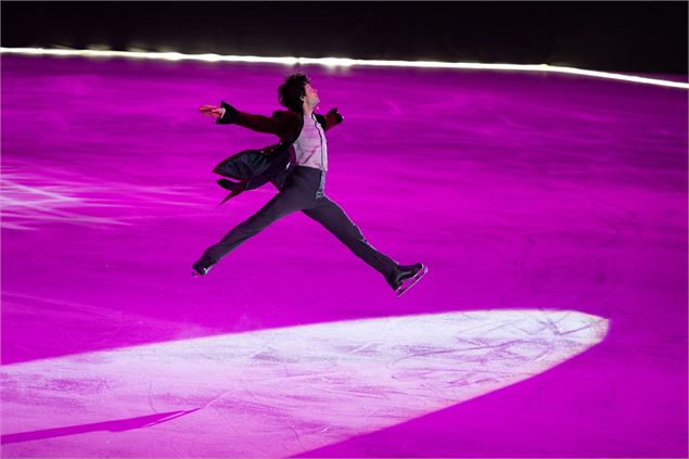 Rencontres Musicales Champéry | Spectacle sur glace - L'Arbre de Lumière_Champéry
