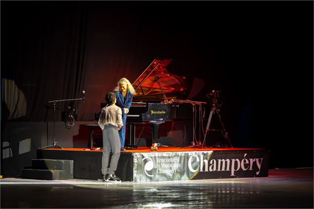 Rencontres Musicales Champéry | Spectacle sur glace - L'Arbre de Lumière_Champéry
