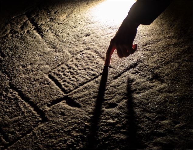 VISITE NOCTURNE DES ROCHES GRAVÉES_Aussois - Christian Vair