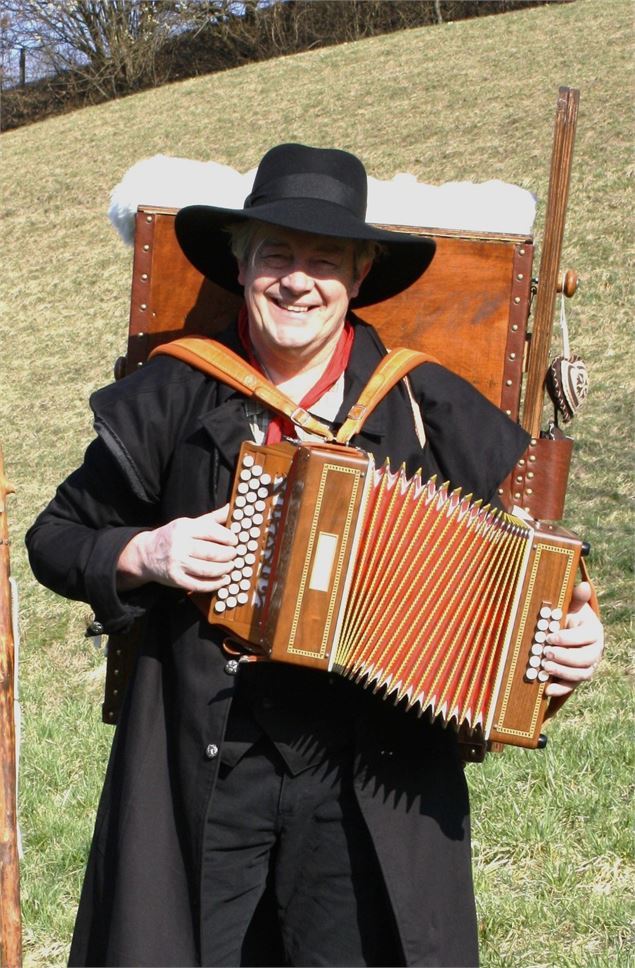Sylvestre Le Ménestrel à l'accordéon - Sylvestre Le Ménestrel