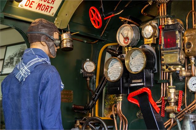 Conducteur de la locomotive - Marilou Perino