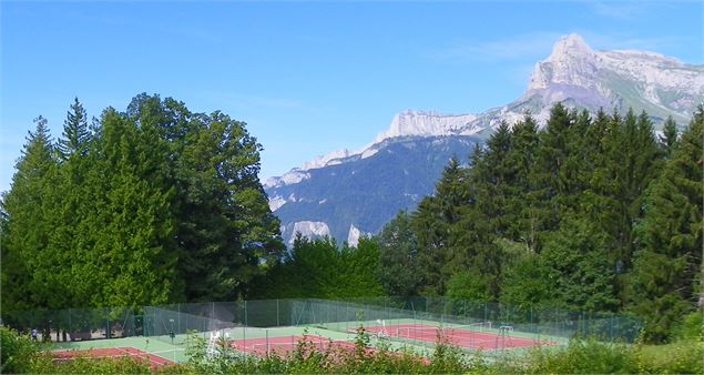 Courts de Tennis - OT Combloux