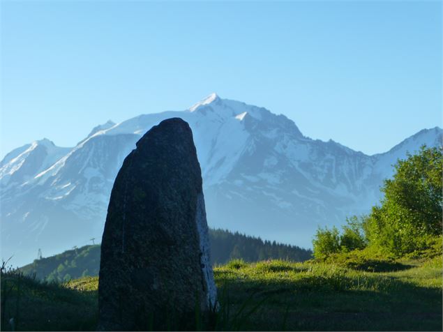 La borne du col du Jaillet - R.Blondet