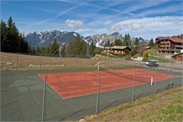 Tennis de Drouzin le Mont - Yvan Tisseyre/OT Vallée d'Aulps