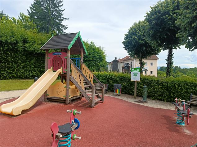 Jeux pour enfants parc OT St Genix-sur-Guiers St-Genix-les-Villages - OT Val Guiers
