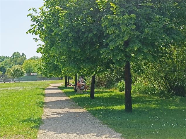 Aire pique-nique St Genix sur Guiers