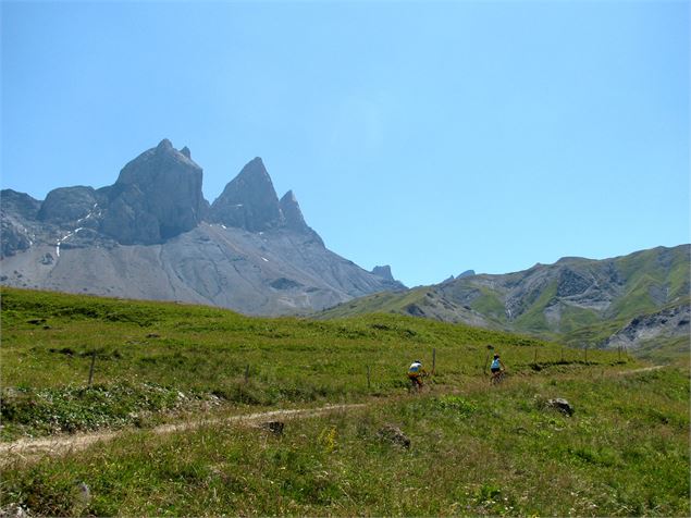 Les Aiguilles d'Arves - Alexandre Gros / Maurienne Tourisme