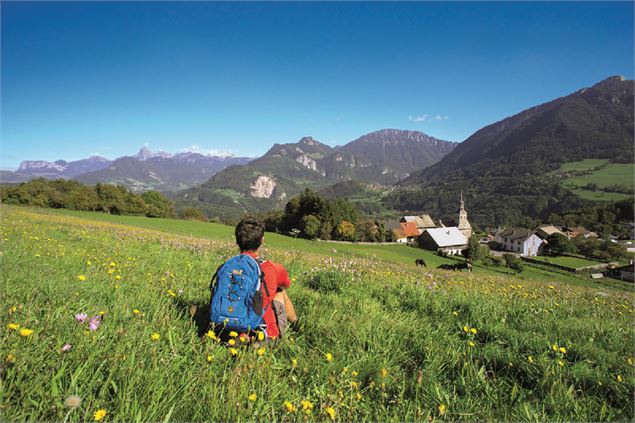 Panorama sur les montagnes du Chablais depuis le belvédère de Reyvroz - SIAC / A.Berger