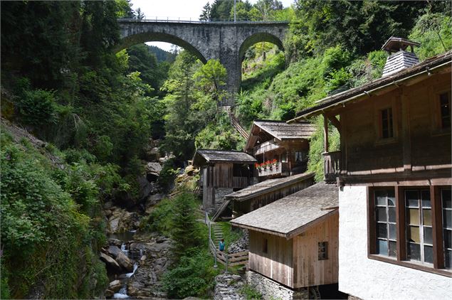 Les Vieux Moulins de la Tine