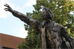 Statue Jean Jacques Rousseau