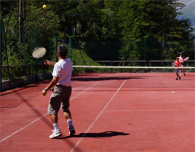 Terrains de tennis de Bessans - OT HMV