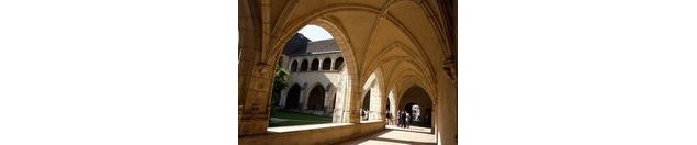 Route de la Bresse Cloître du Monastère Royal - droits réservés