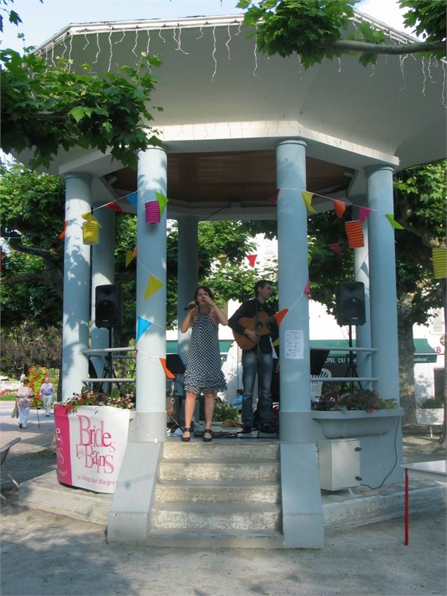 Kiosque du parc des Thermes