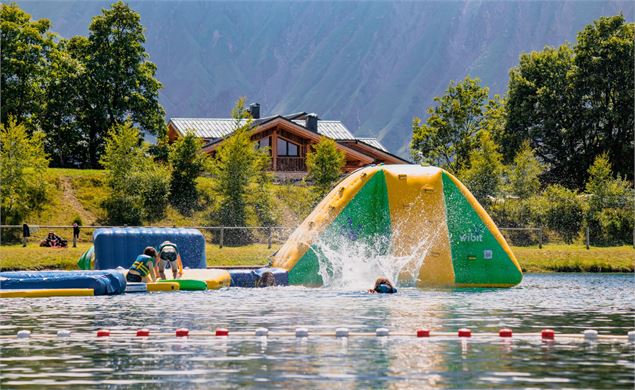 Structure gonflable plean d'eau - OTICoeurdemaurienne