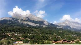 Chaine des fiz vue depuis la vallée - ©Fanny Bouillet