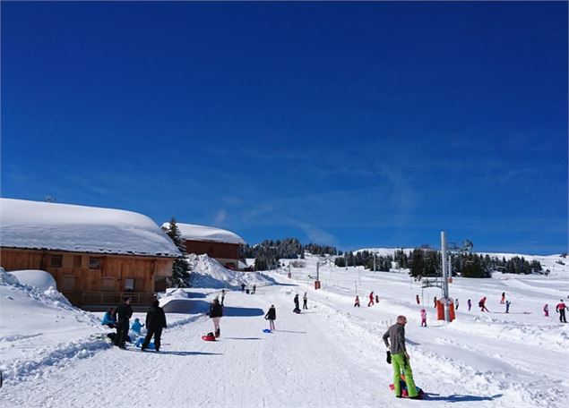 Piste de luge de l'aiglon - Office de Tourisme des Saisies