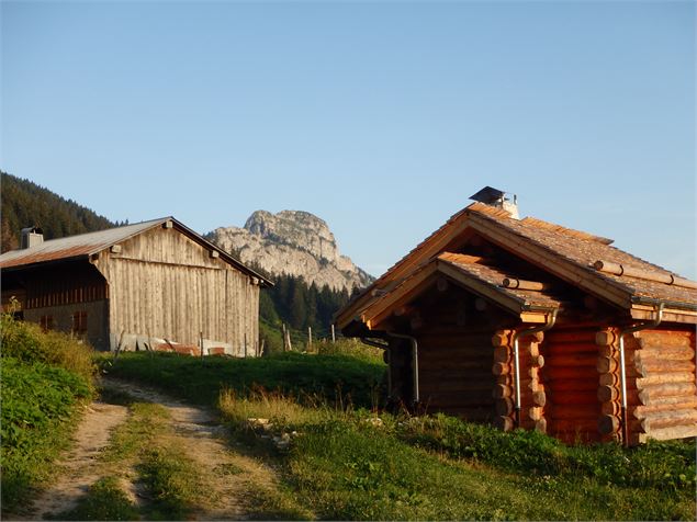 Hameau d'alpage des Bétets - Office de Tourisme des Alpes du Léman