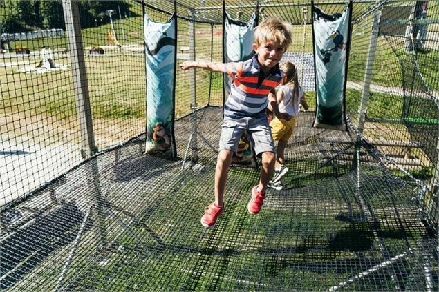 Trampoline Géant - Tyrolienne_Le Corbier - David Malacrida
