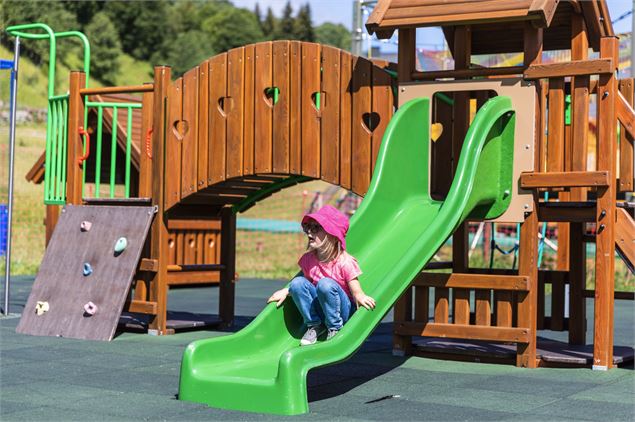 Aire de jeux pour enfants, La Chaudanne - ©Sylvain Aymoz