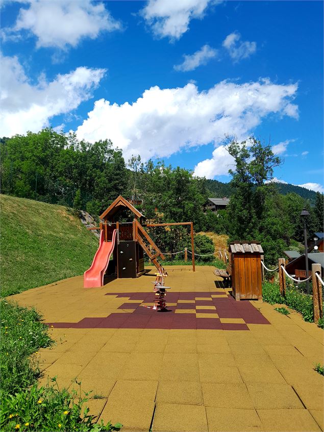 AIRE DE JEUX pour enfants - D Paillas Méribel Tourisme