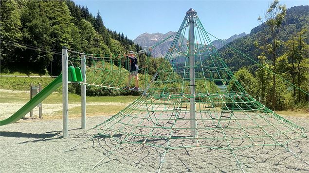 Aire de jeux lac de Vallon - Office de Tourisme des Alpes du Léman