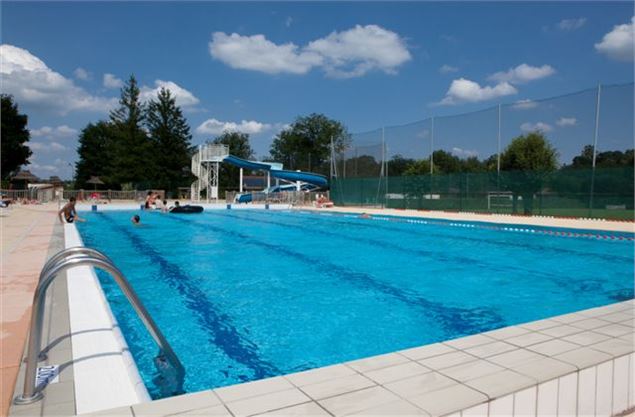 Piscine municipale de Vonnas - Mairie de Vonnas