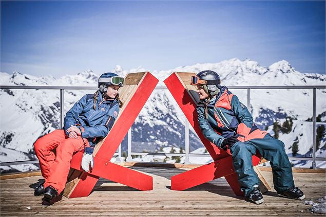 pose sur la terasse du Carreley - Merci l'agence