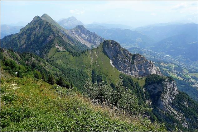 Dent de Cons vue de la Belle Etoile - D. Coisplet