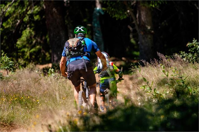 Bike Park Les Carroz - @Goplayoutside - V.RYNGERT