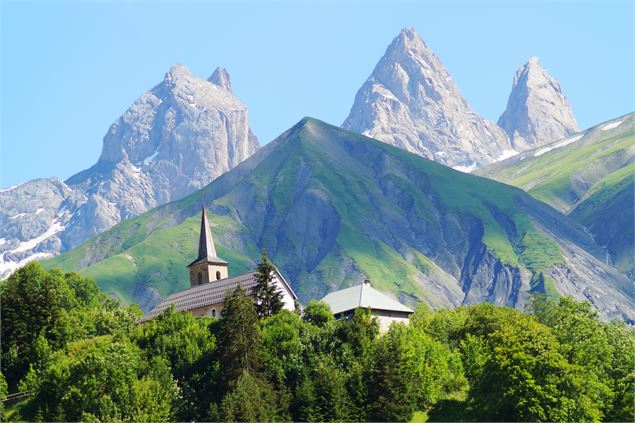 Église Saint-Nicolas et Aiguilles d'Arves - Paul Bonnet