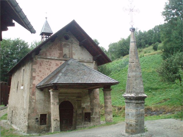 Extérieur de la Chapelle Notre-Dame-des-Grâces - OTICoeurdemaurienne