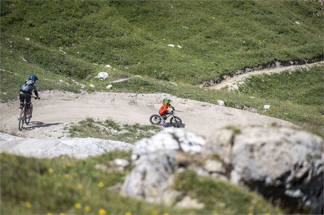 Descente sur le Bike Park - JNJ PHOTO LA PLAGNE