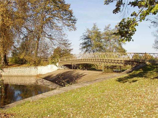 Pont de la cascade