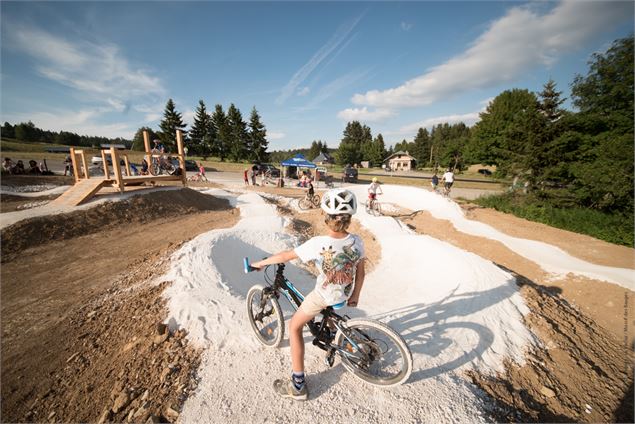 pump track - école de VTT La Féclaz - Massif des Bauges