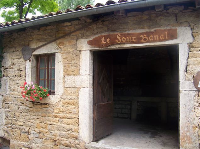 Four banal de Chaux, hameau de Jujurieux - AL. MANZONI
