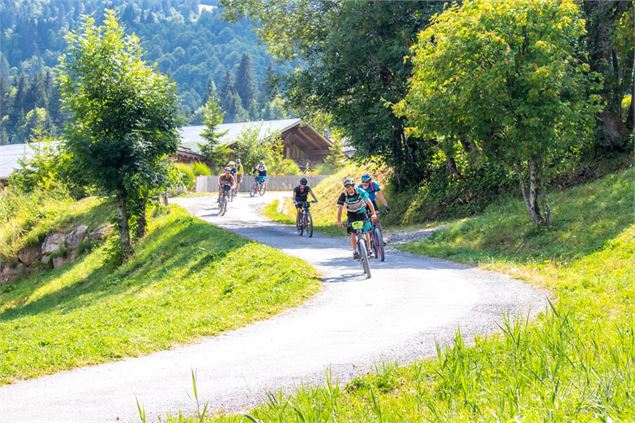 randonnée VTT ou VTC à St Nicolas la chapelle - Amandine Rey