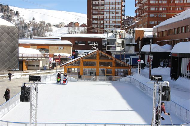 En famille à la patinoire - La Plagne Altitude