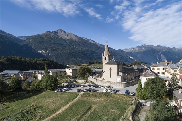 Aussois, église ND de l'Assomption - Drone de regard