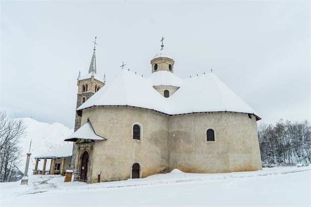 Sanctuaire Notre Dame de La Vie enneigé - OT Les Menuires