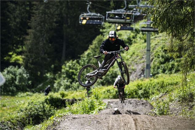 Piste VTT la Black Shore du Bike Park de Châtel - L.Meyer - Châtel