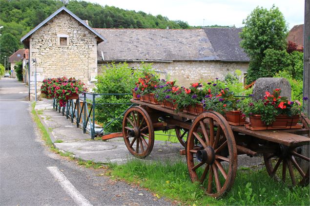 Patrimoine du village de Colomieu - E.BEBI