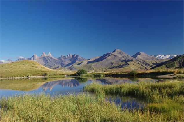 LAC POTRON & AIGUILLE ARVES - © Eric Axelrad