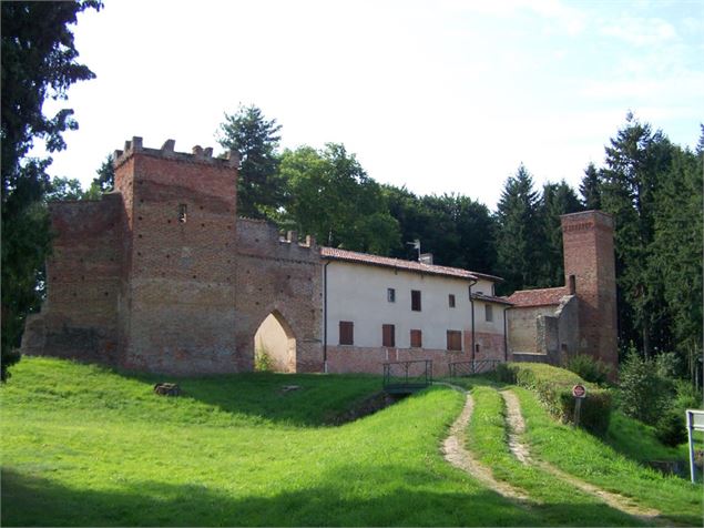 Site médiéval Le Vieux Bourg - J.Mériochaud