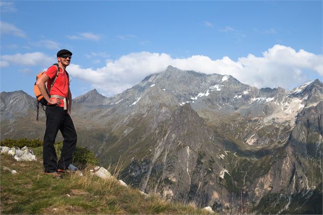 Accès Rocher de Villeneuve - Geoffrey Vabre