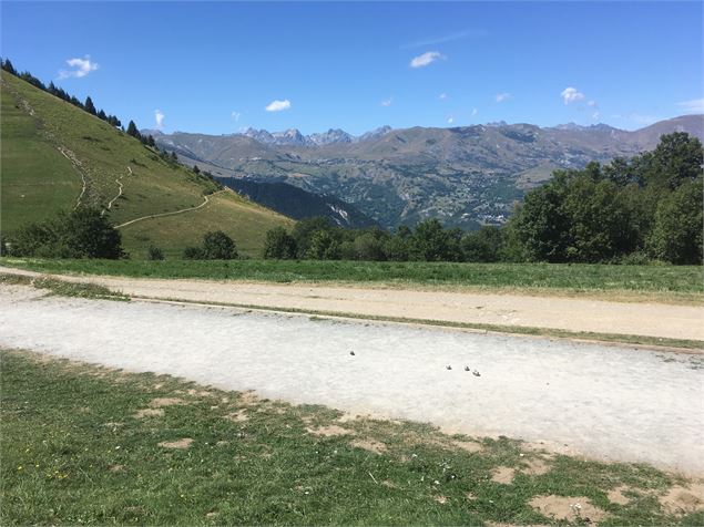 Terrain de pétanque du Mollard Albiez - OTI Montagnicimes