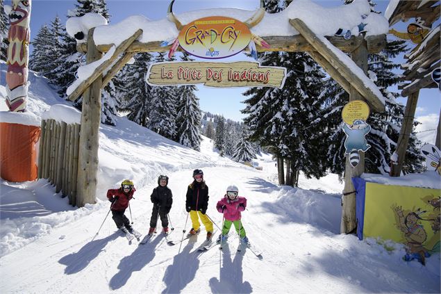 Portail d'entrée de la piste des Indiens, sur le versant des Chavannes. - N. Joly  / OT Les Gets