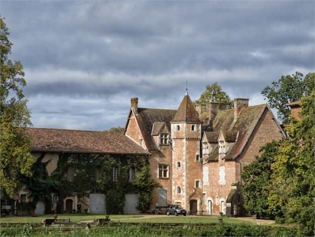 Château de Varax - Département de l'Ain / J. Alves