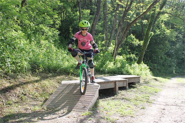 VTT sur la Voie du Tram - ©Elodie Jourdan